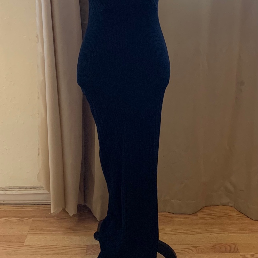 Dress - Picture 6 of 7